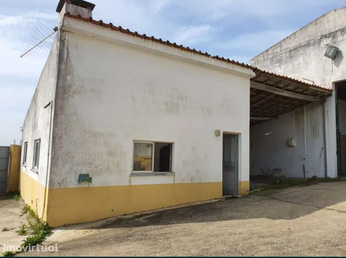 Arrenda-se Armazém 700m2
1.000 €
Negociável - Grande imagem: 3/8