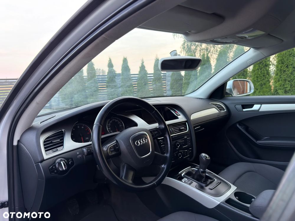 Audi A4 Avant 1.8 TFSI Ambiente - 31