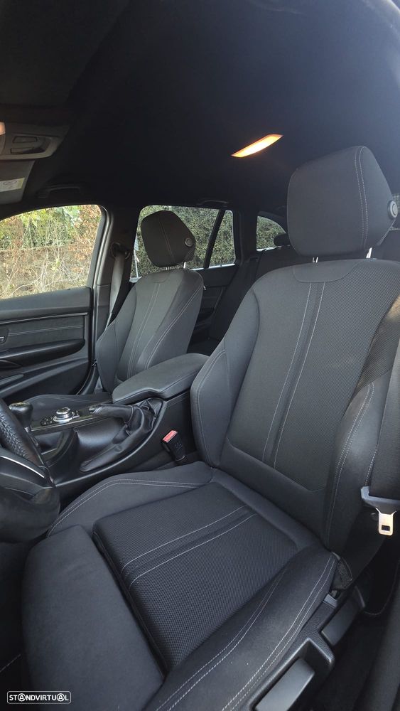 BMW 320 d Edition M Sport Shadow - 12