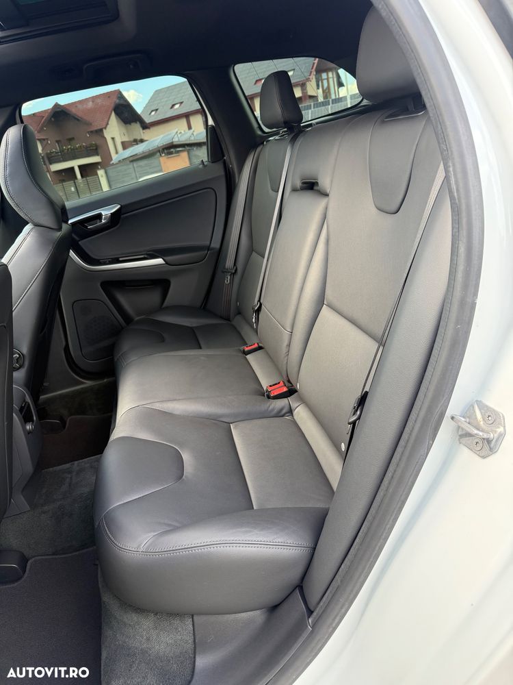 Volvo XC 60 D4 Geartronic Ocean Race - 26