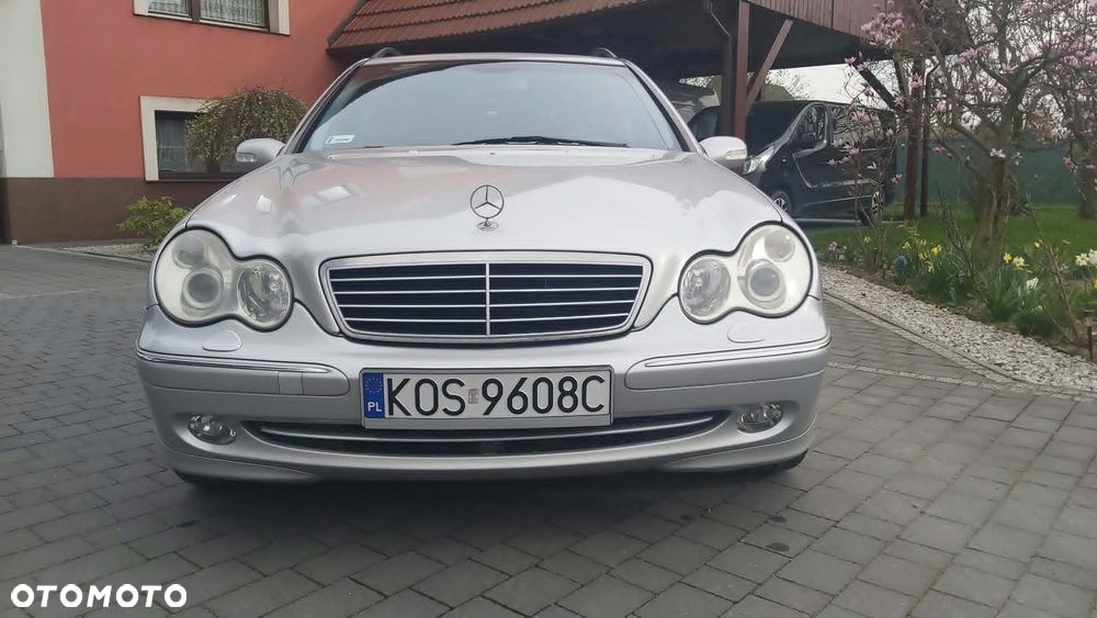 Mercedes-Benz Klasa C 320 T Avantgarde 4-Matic - 1