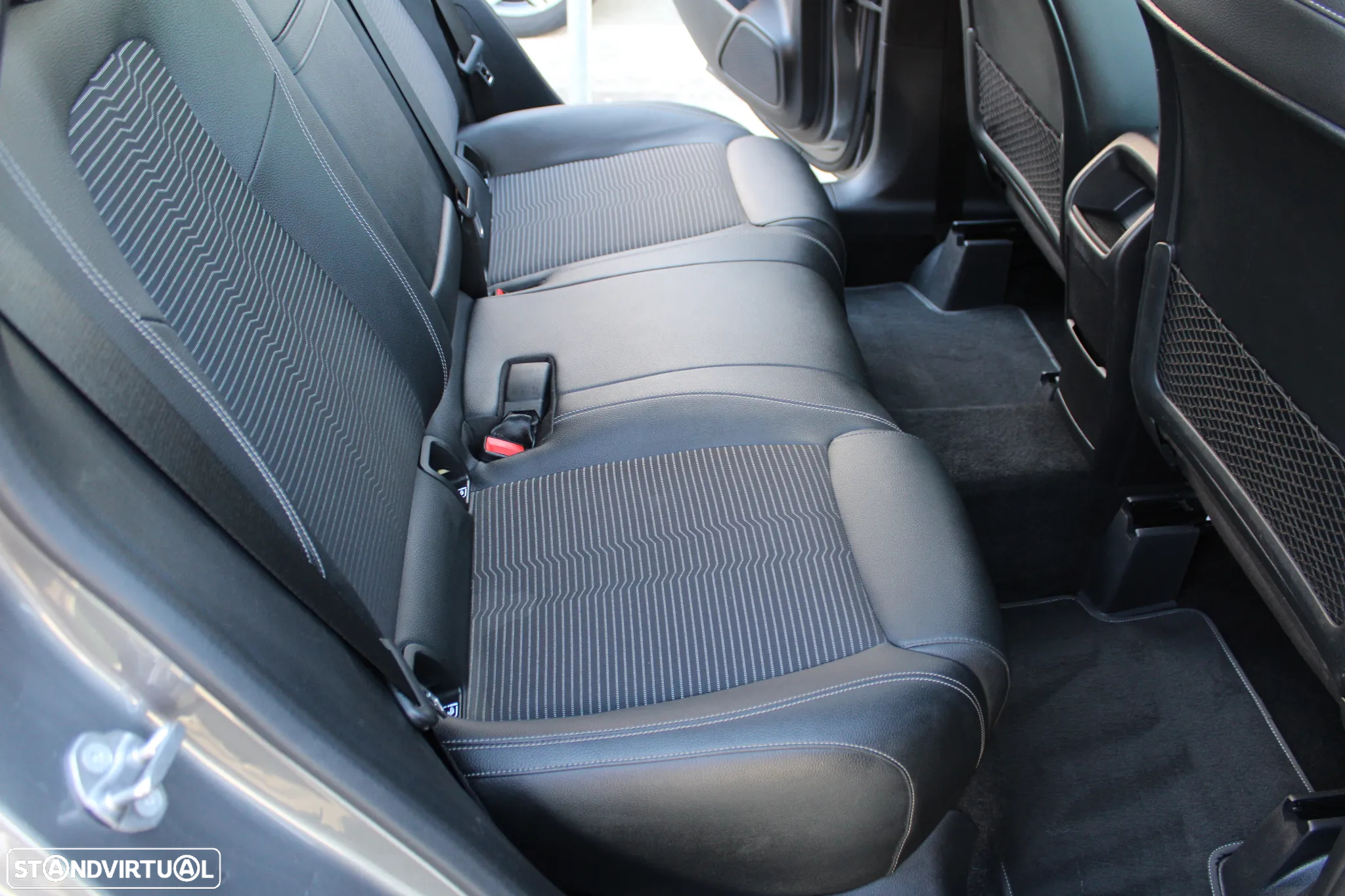 Mercedes-Benz B 180 d Progressive Aut. - 49