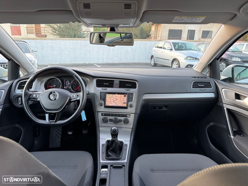 VW Golf 1.6 TDi Trendline - 28