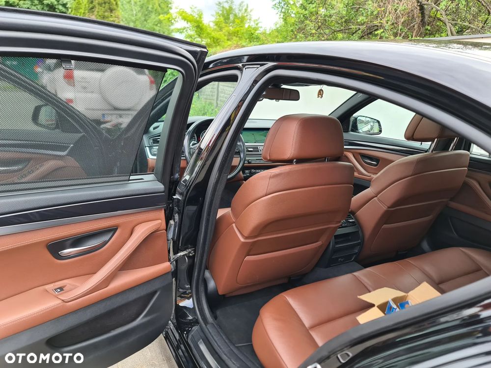 BMW Seria 5 520d xDrive Luxury Line - 1