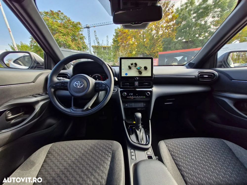 Toyota Yaris Cross 1.5 VVT-i HSD 4x2 Dynamic - 18