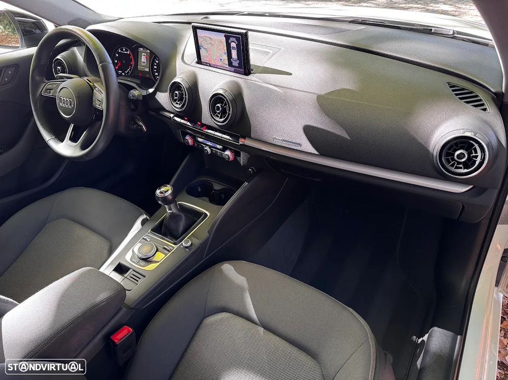 Audi A3 Sportback 30 TFSI Sport - 13