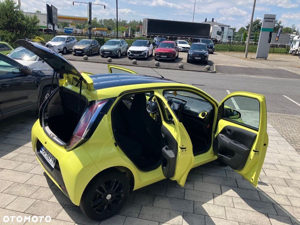 Toyota Aygo x-play touch - 13