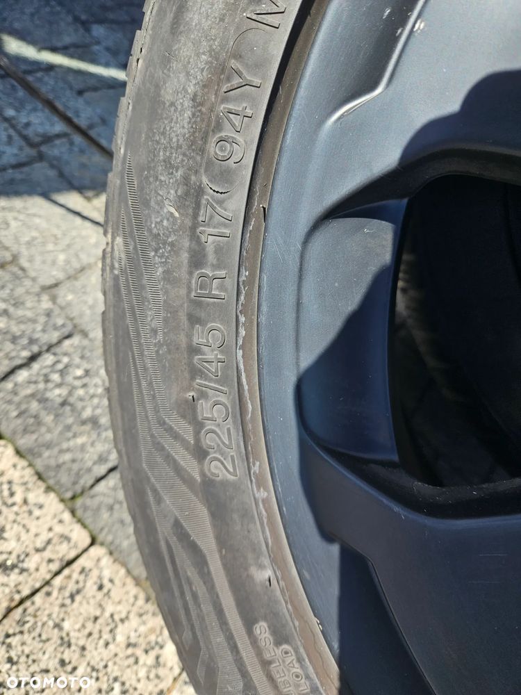 Felgi Aluminiowe 5X112 7.5JX17 ET56 FI 57.1 AUDI A3 8P 8P0601025C - 8