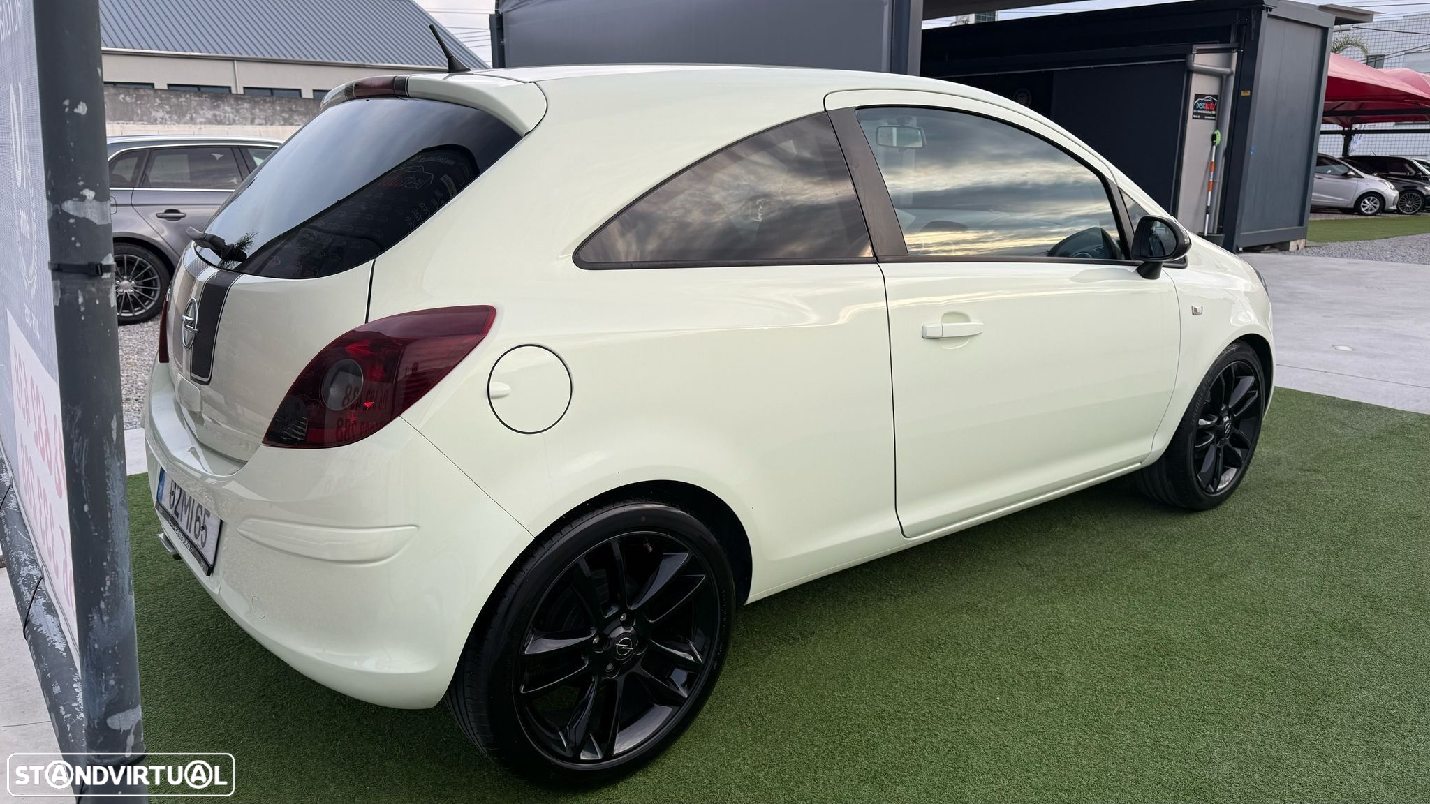Opel Corsa 1.2 Black Edition - 5