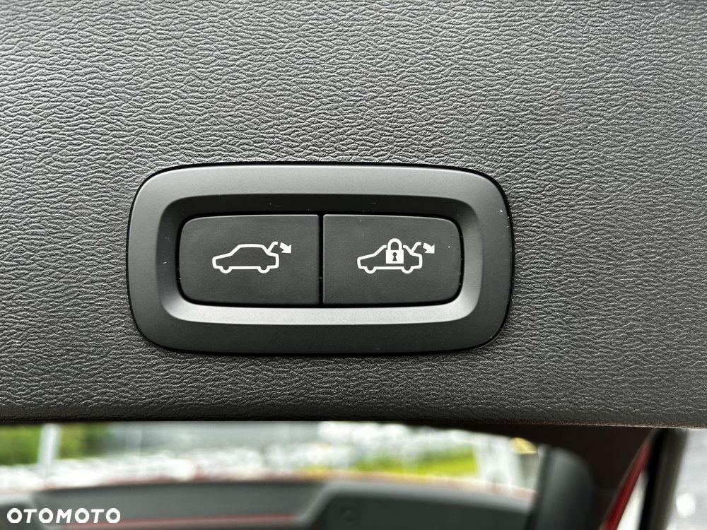Volvo XC 40 - 30