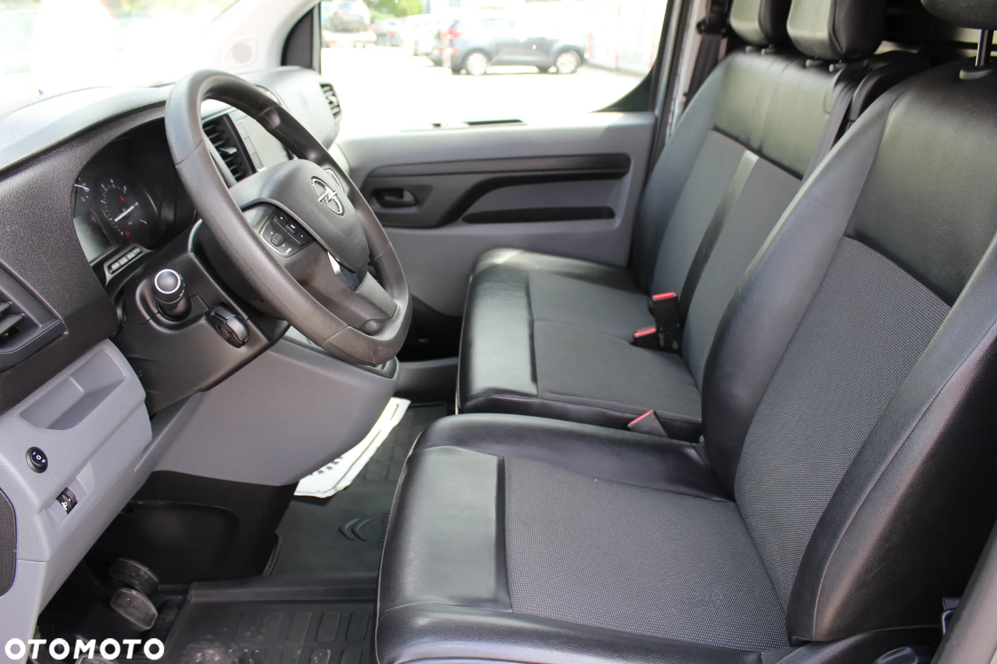 Opel Vivaro - 13