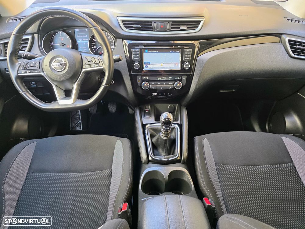 Nissan Qashqai 1.5 dCi N-Connecta - 26