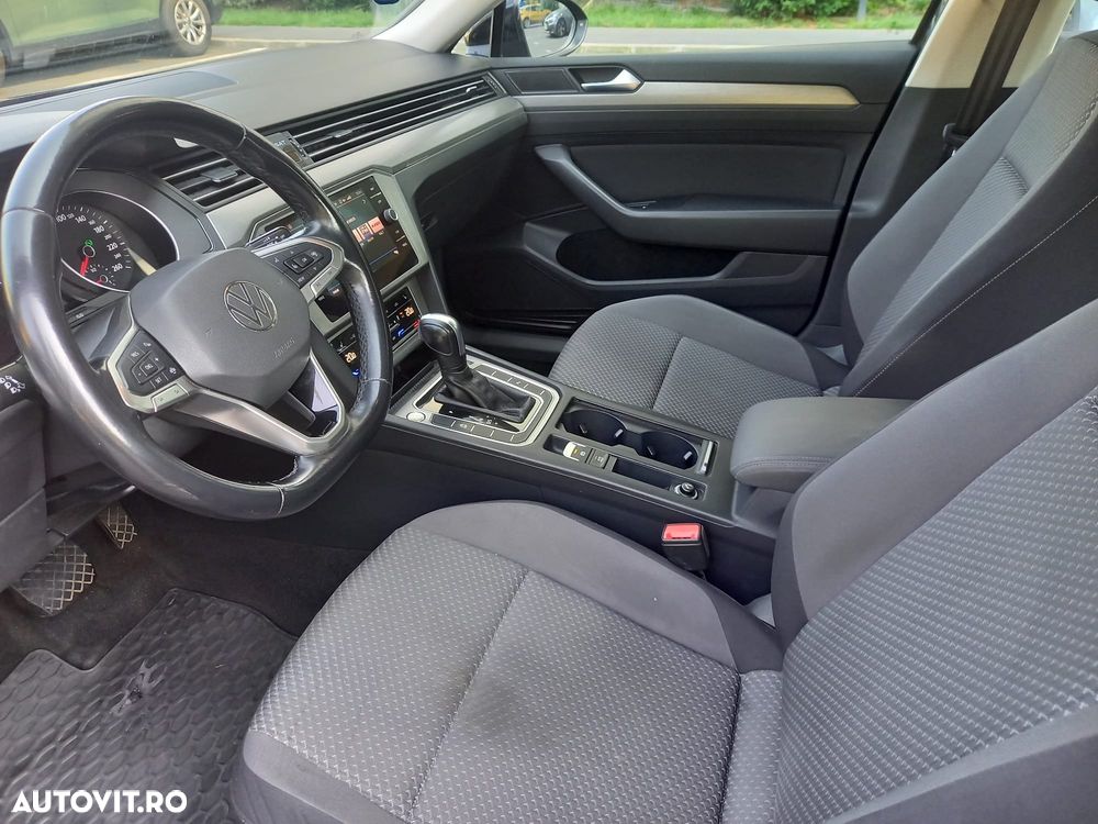 Volkswagen Passat - 20