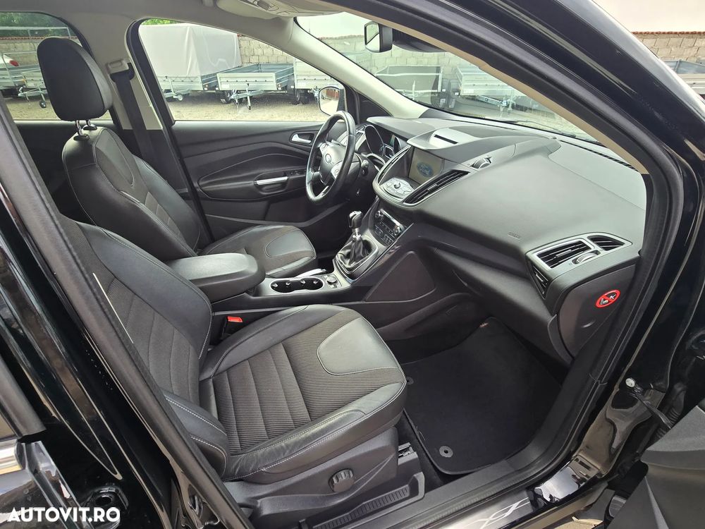 Ford Kuga 1.5 EcoBoost 2WD Titanium - 23