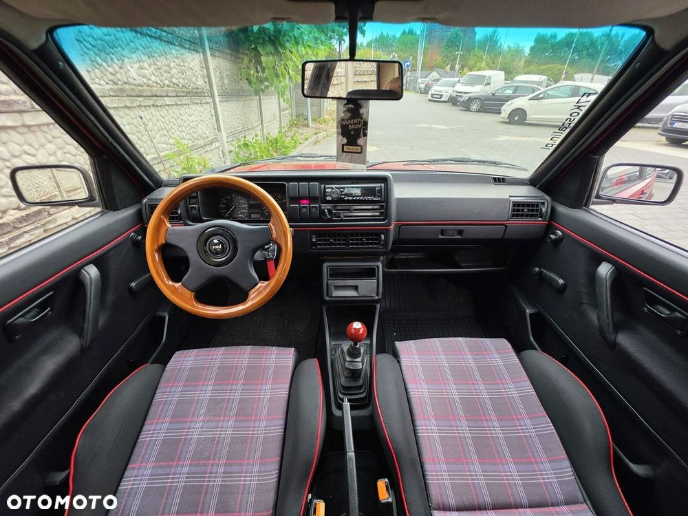 Volkswagen Jetta 1.3 GL - 13