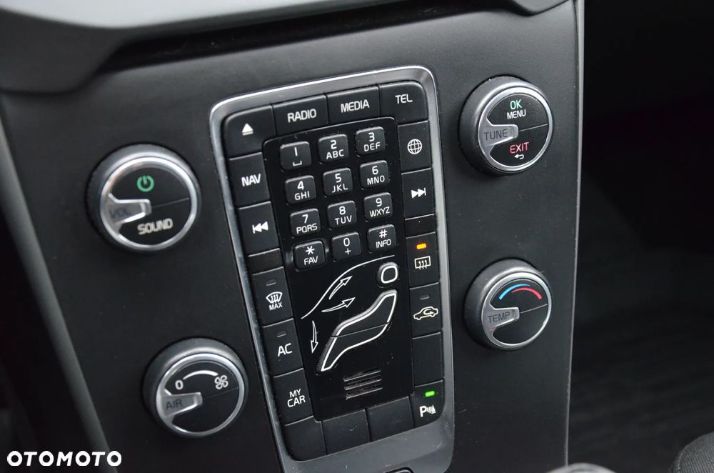 Volvo V40 Cross Country D2 Momentum - 22