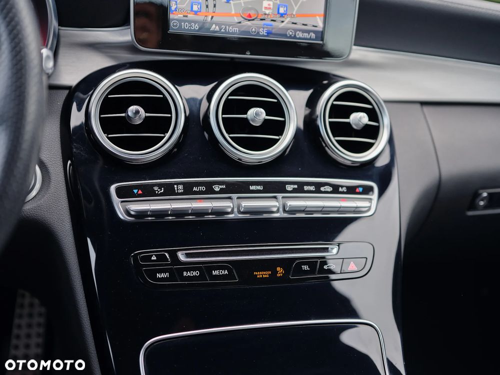 Mercedes-Benz Klasa C 200 4-Matic 9G-TRONIC - 26
