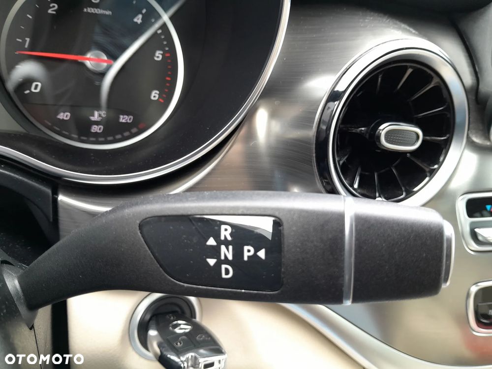 Mercedes-Benz Klasa V 300 d 4-Matic 9G-Tronic Exclusive (d³ugi) - 13