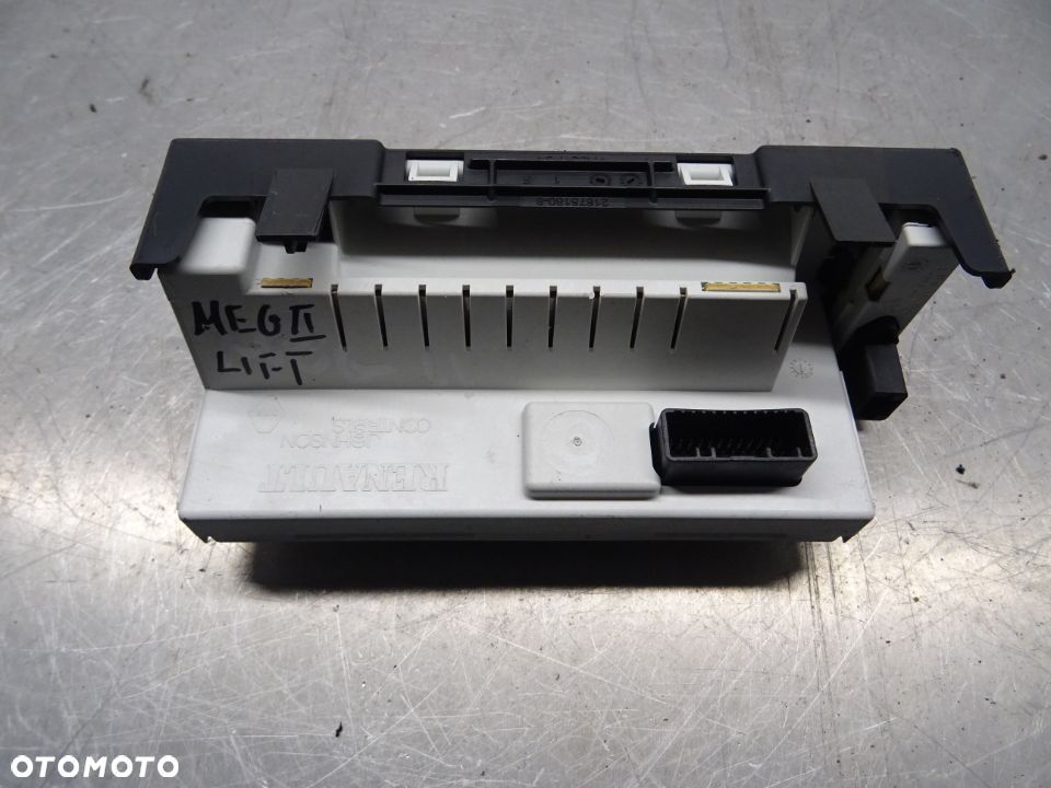 RENAULT MEGANE II LIFT KOMBI 2005 WYŚWIETLACZ 8200290542-C - 2