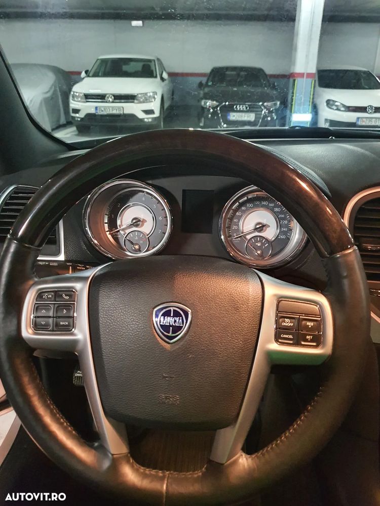 Lancia Thema 3.0 V6 CRD 24V Automatik Platinum - 3