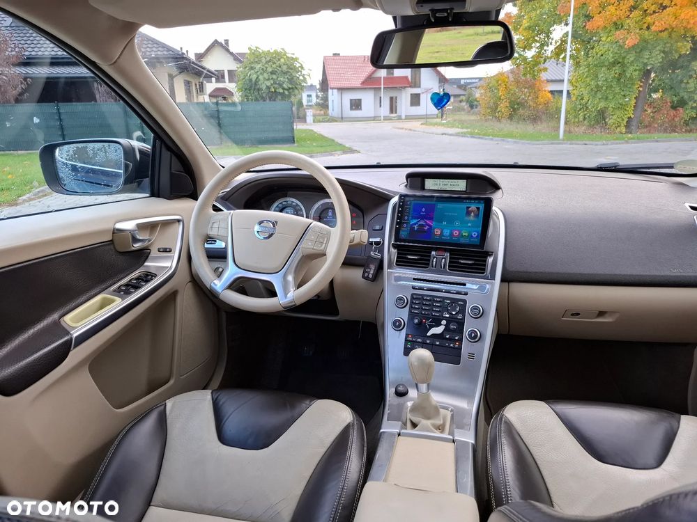 Volvo XC 60 D5 AWD - 13