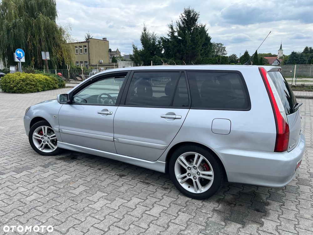 Mitsubishi Lancer - 5