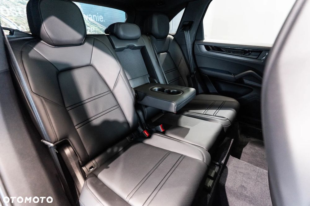 Porsche Cayenne E-Hybrid PHEV Black Edition - 14