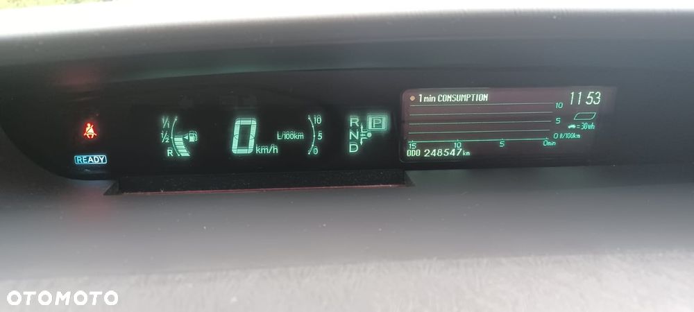 Toyota Prius 1.8 HSD Prestige - 9
