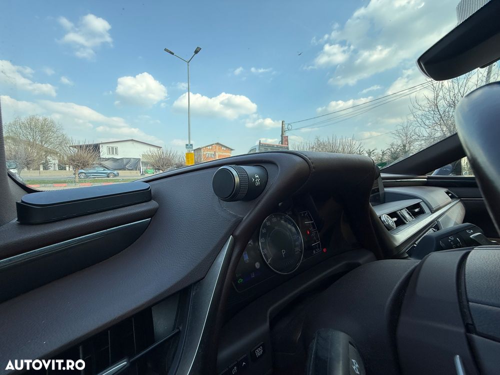 Lexus Seria ES 300h Executive - 7