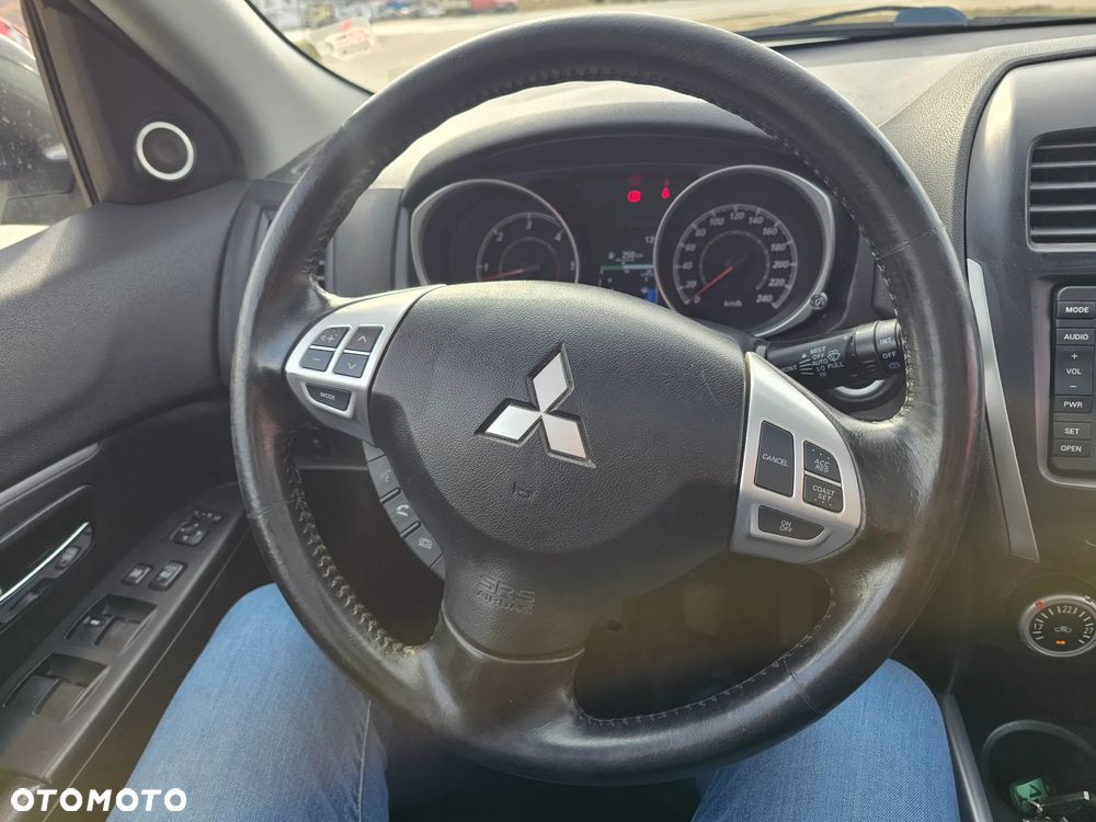 Mitsubishi ASX 1.8 DID Instyle NAVI 4WD AS&G - 18