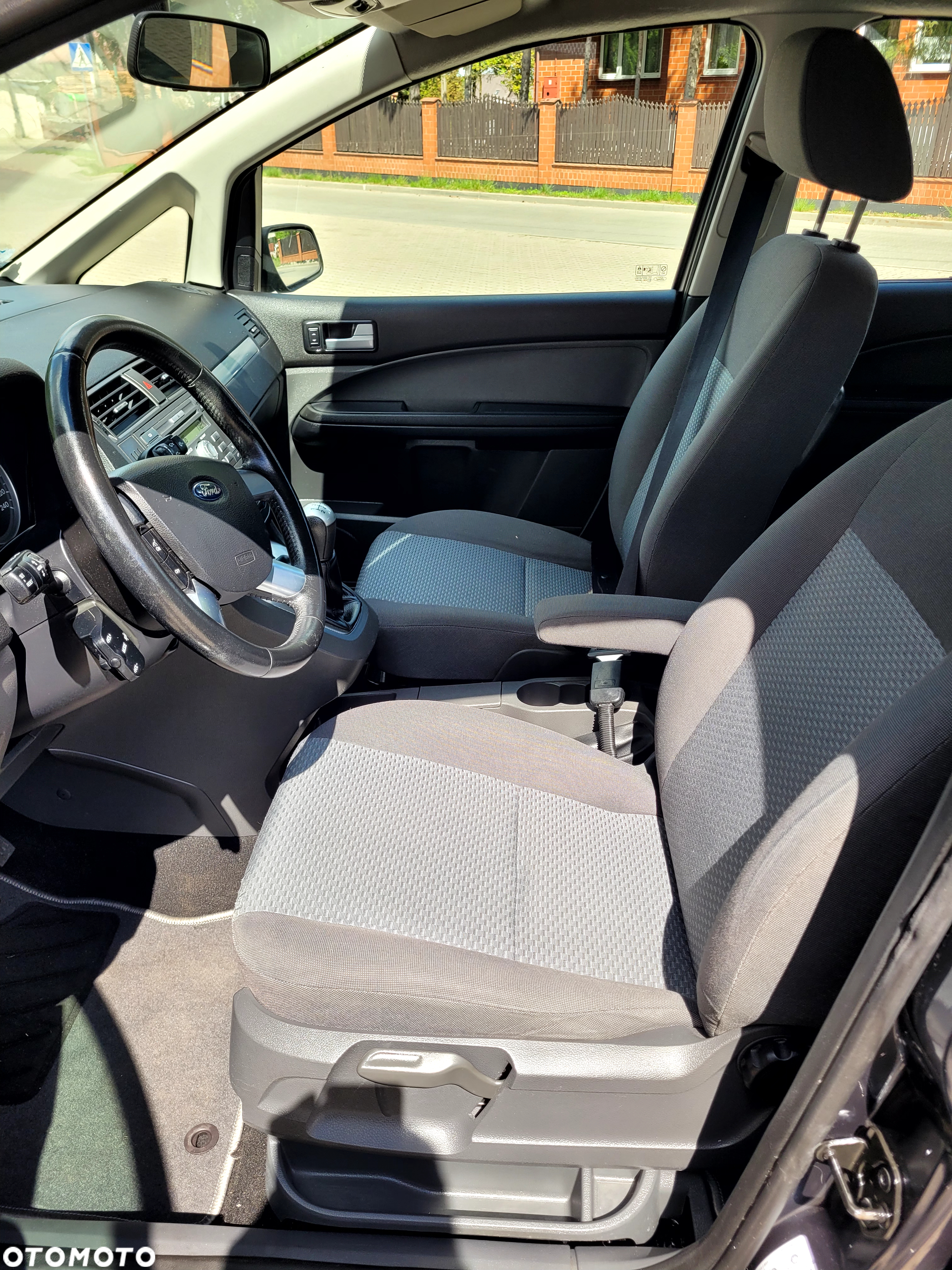 Ford C-MAX 1.8 Ghia - 21