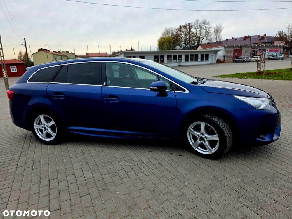 Toyota Avensis Touring Sports 1.8 Multidrive S Comfort - 13