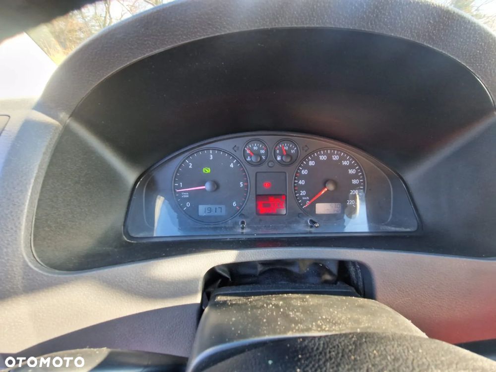 Volkswagen Transporter - 34