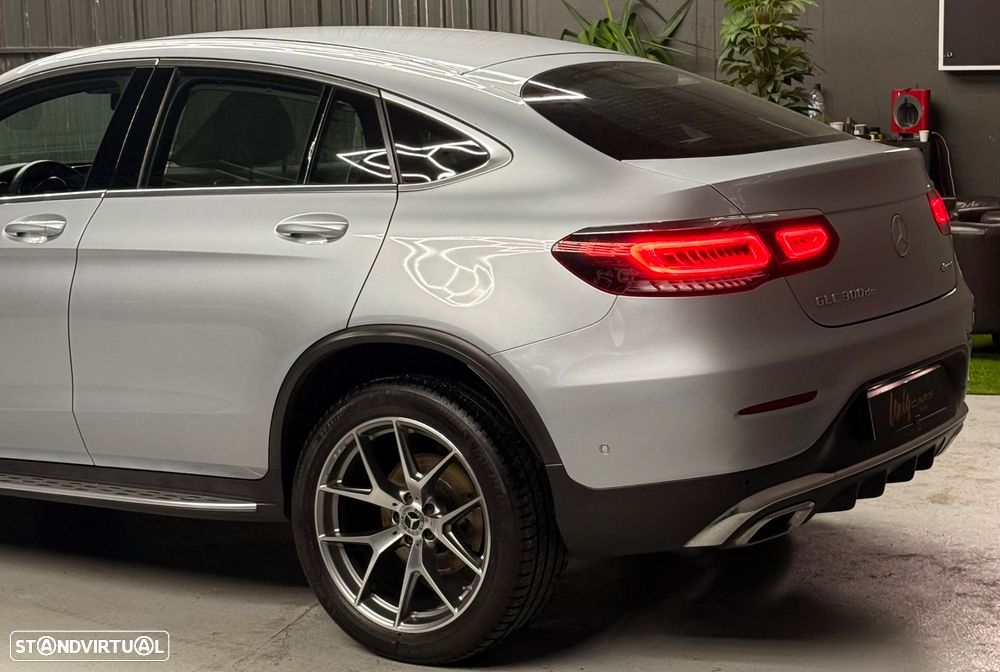 Mercedes-Benz GLC 300 de Coupe 4Matic 9G-TRONIC AMG Line - 31