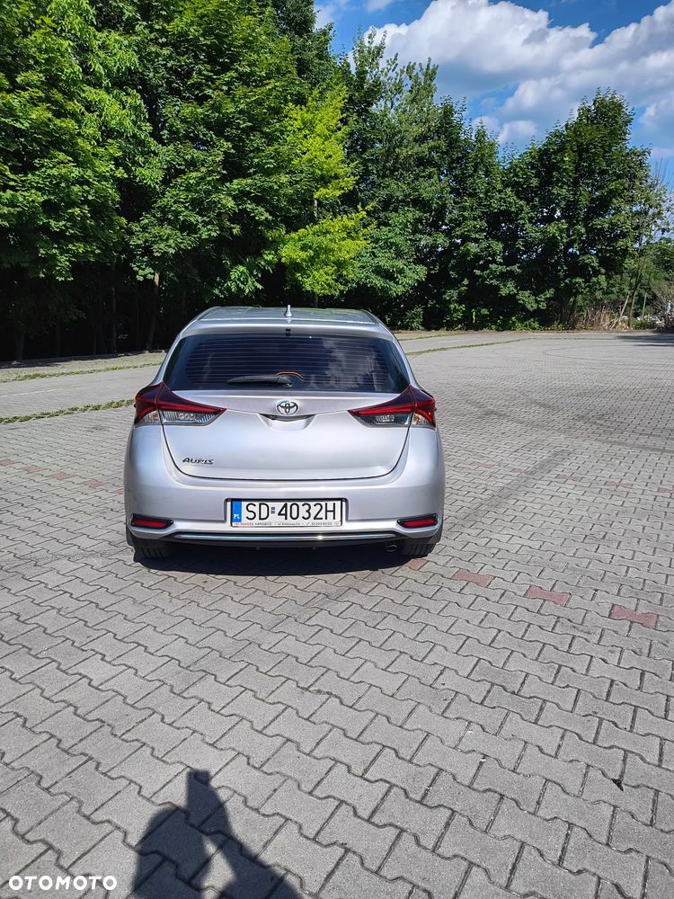 Toyota Auris - 11