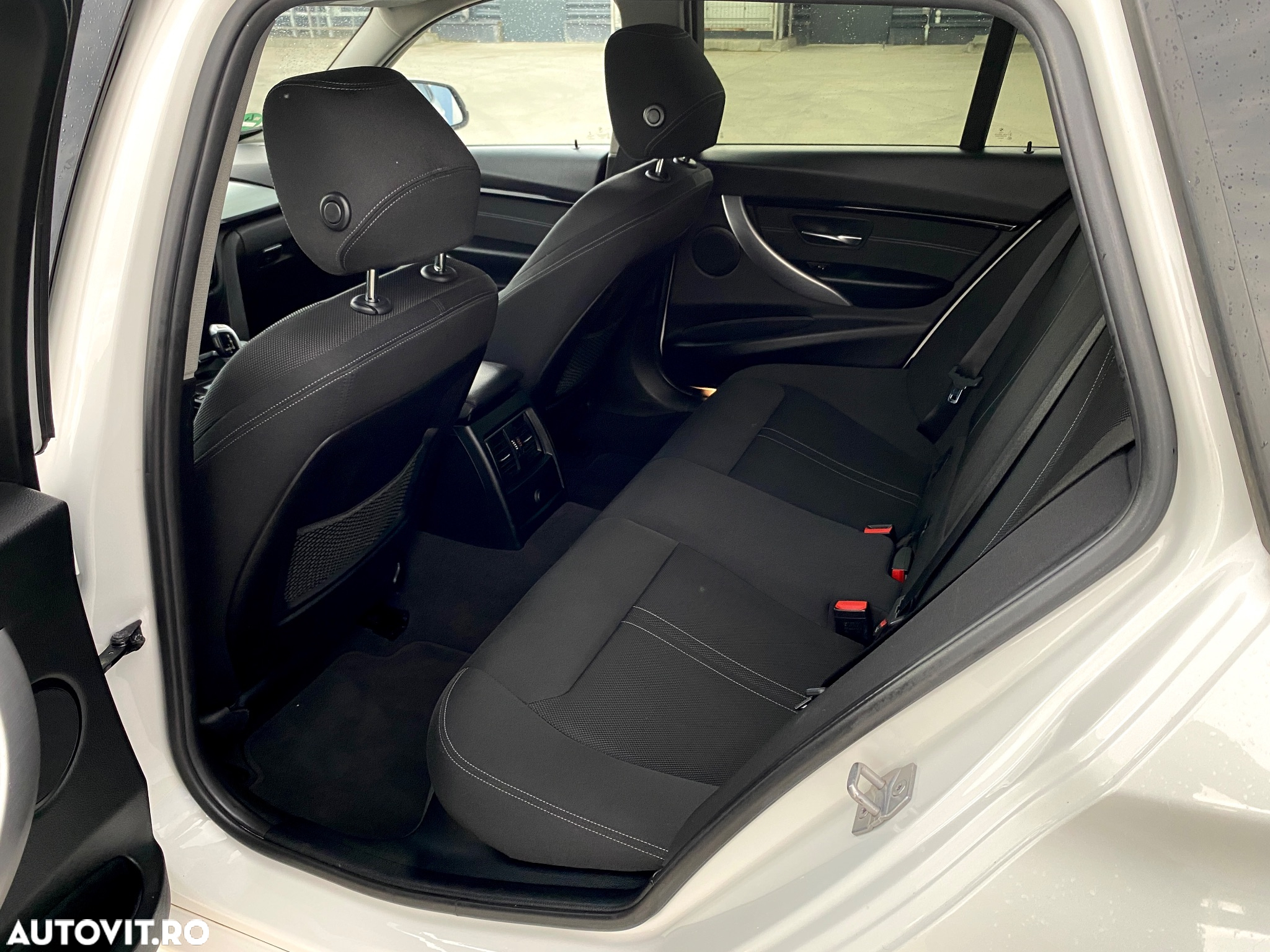 BMW Seria 3 318d GT Aut. Sport Line - 25