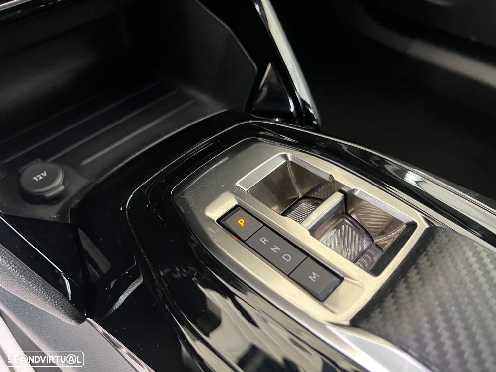 Peugeot 2008 1.2 PureTech Allure Pack EAT8 - 21