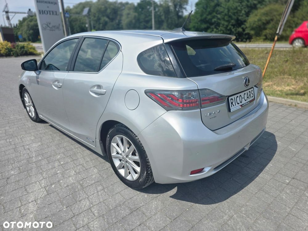 Lexus CT - 3