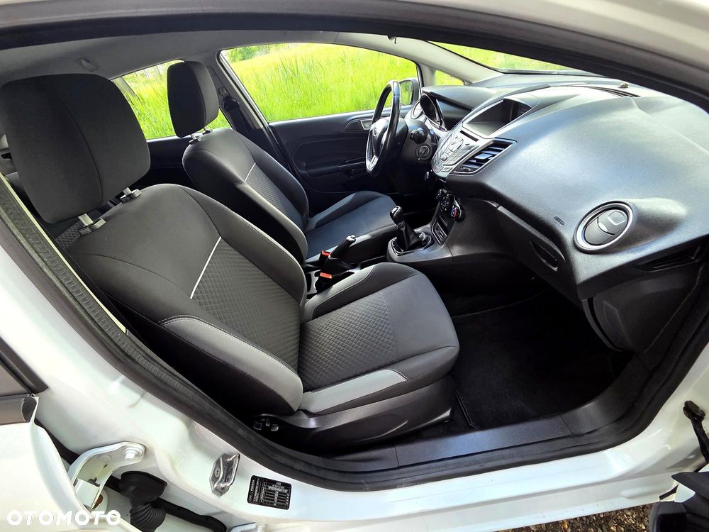 Ford Fiesta 1.25 Silver X Plus - 25