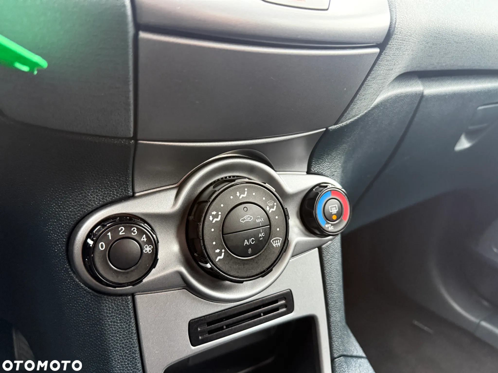 Ford Fiesta 1.25 Ambiente - 23