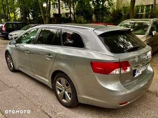 Toyota Avensis - 4