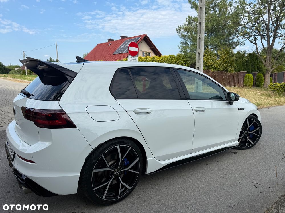 Volkswagen Golf - 33