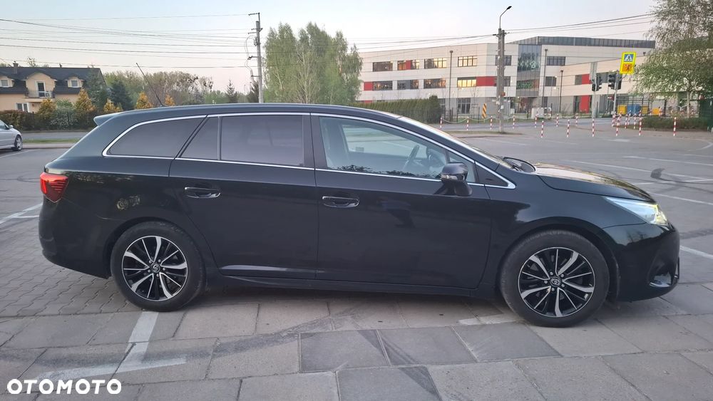 Toyota Avensis 2.0 D-4D Prestige - 4