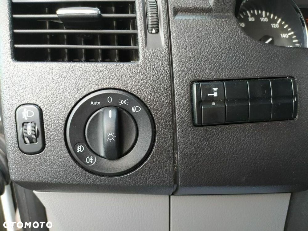 Mercedes-Benz Sprinter L4H2 - 19