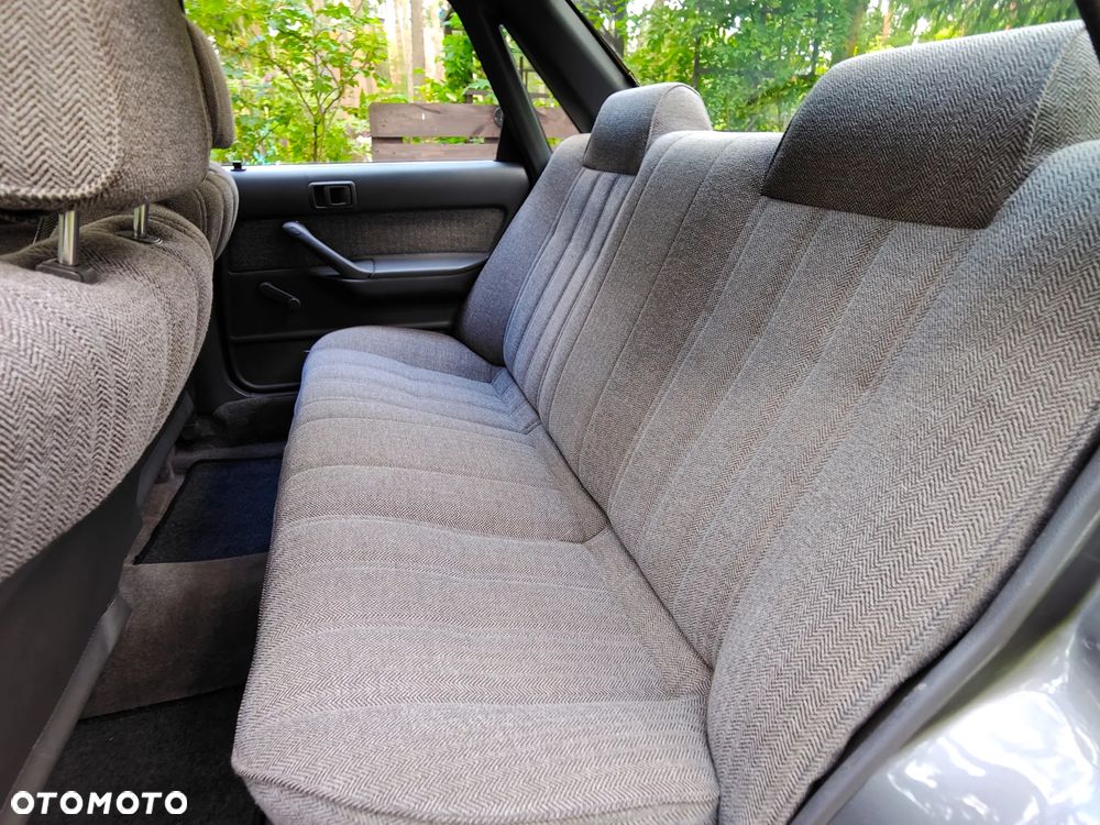 Toyota Camry - 8