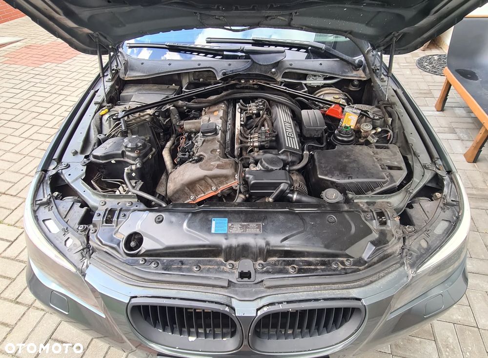 BMW Seria 5 525i - 29
