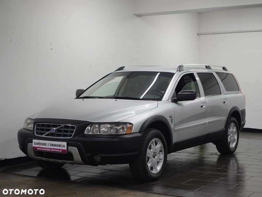 Volvo XC 70 D5 AWD Momentum - 1