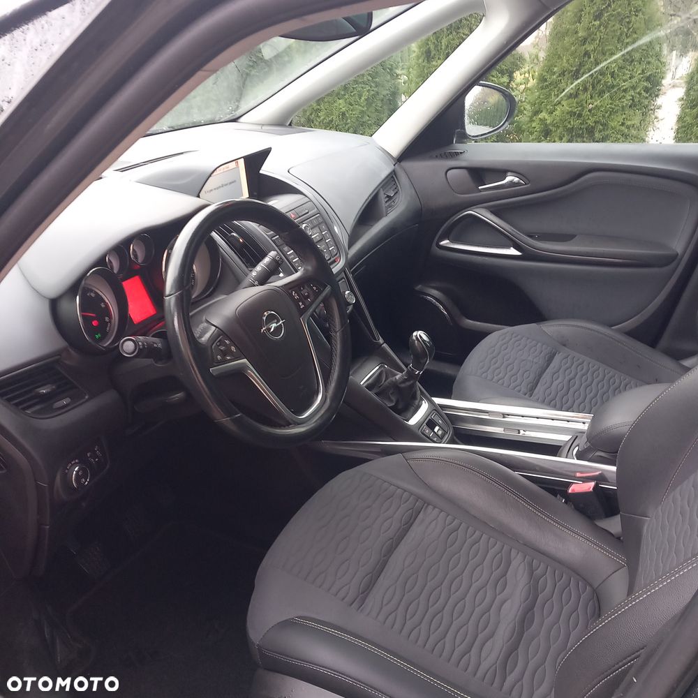 Opel Zafira - 9