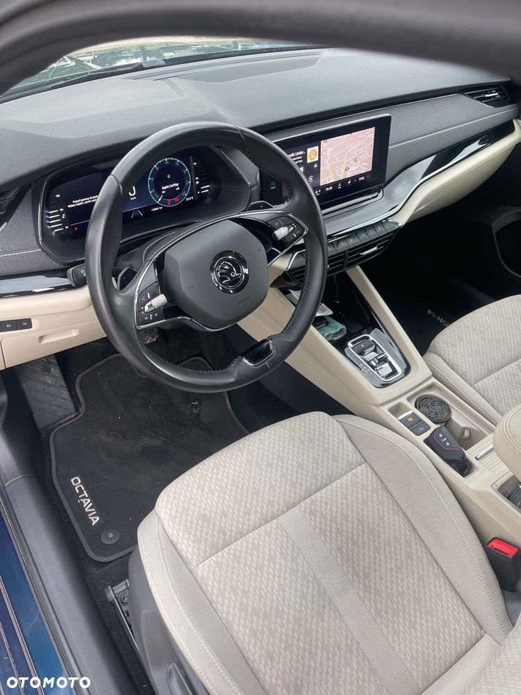 Skoda Octavia 2.0 TDI SCR Style DSG - 8