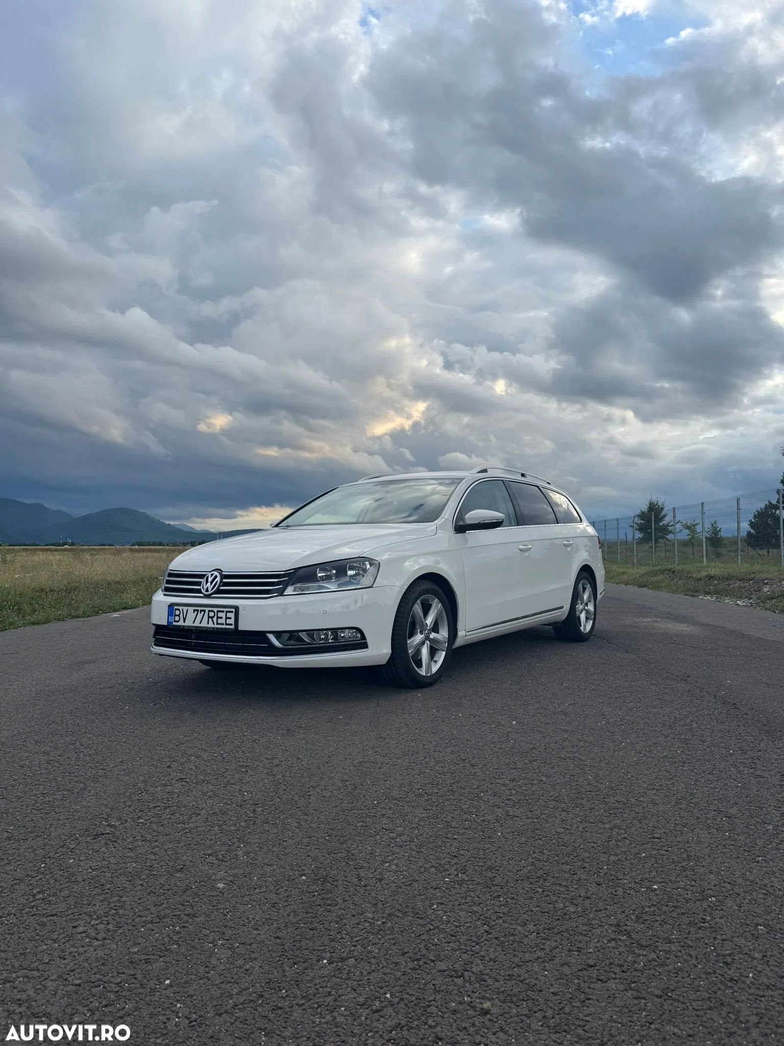 Volkswagen Passat Variant 2.0 TDI BlueMotion Technology DSG Highline - 1